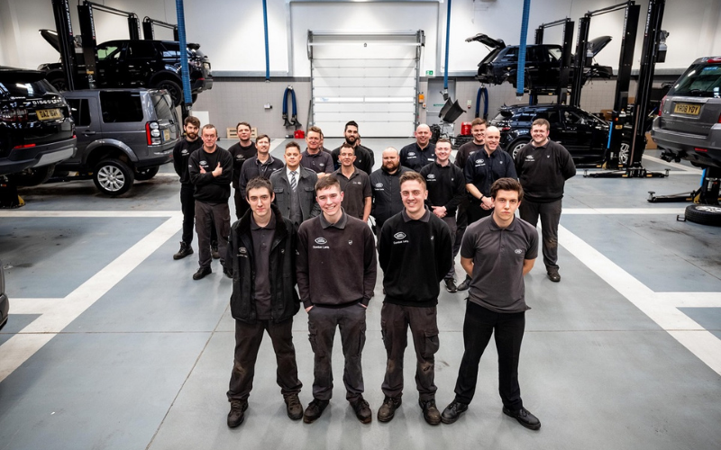 Vertu Motors Colleagues Give Thumbs Up For Job Satisfaction