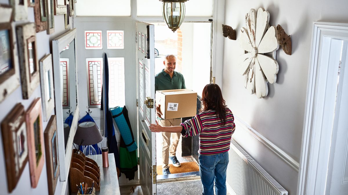 Survey reveals the things we do to get our parcels delivered during lockdown