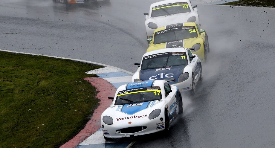Vansdirect sponsored Louis Foster does the double at Knockhill