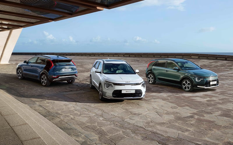 KIA Niro EV vs Hybrid - Which is the best taxi for you?