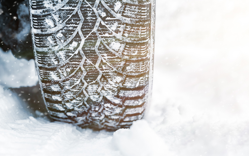 Van Snow Chains vs. Winter Van Tyres: Which is Better?