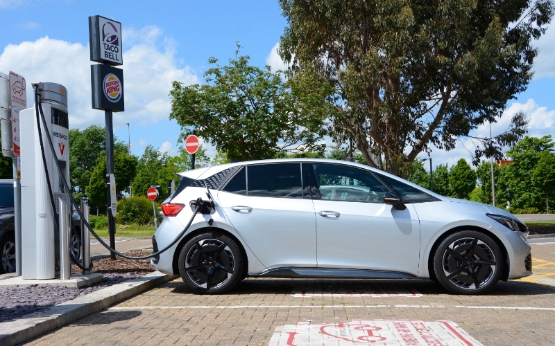 Record Numbers Hit UK Roads