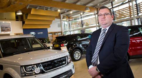 Award-winning manager returns to Farnell Land Rover Guiseley