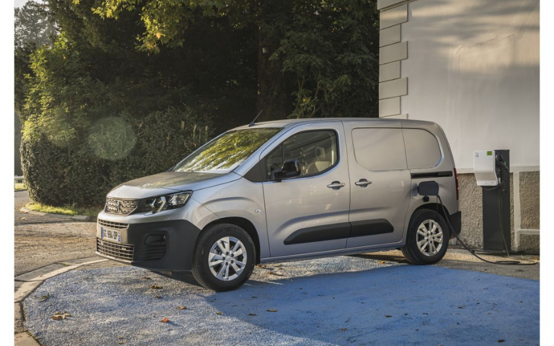 PEUGEOT Wins Big At The What Car Van And Commercial Vehicle Of The Year Awards