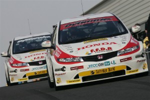 Honda Civic racers Neal and Sheddon protect past wins