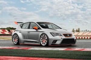 Searing SEAT Leon Cup Racer to attack Goodwood hill