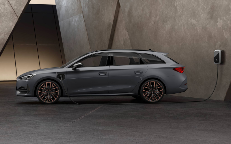 CUPRA Leon e-Hybrid Exterior