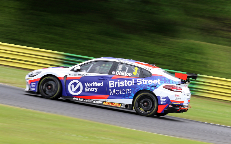 BTCC Excelr8 Team Car