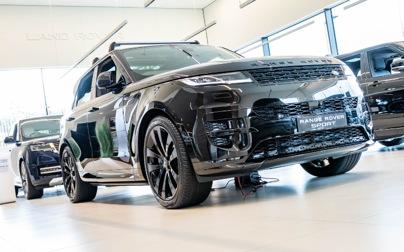 Discover the New Range Rover Sport First Edition From Land Rover