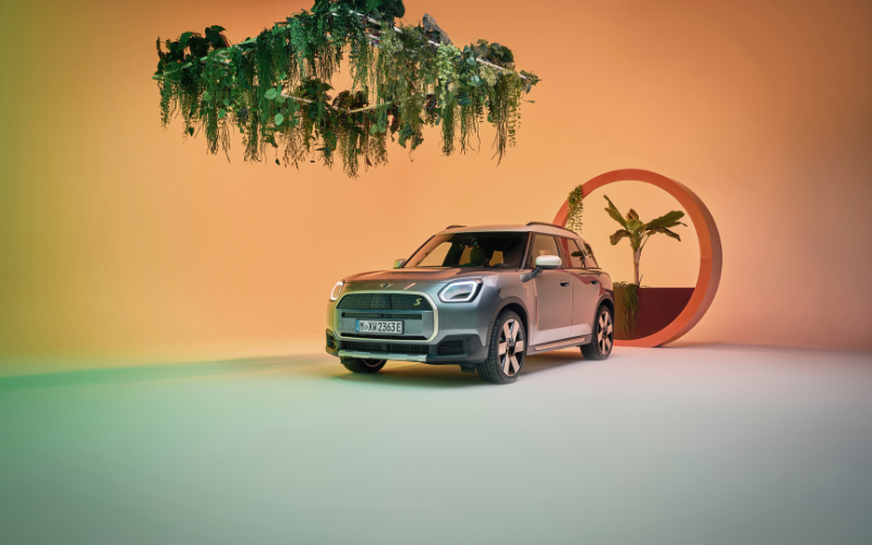 Explore the new MINI Countryman with Electric Powertrain