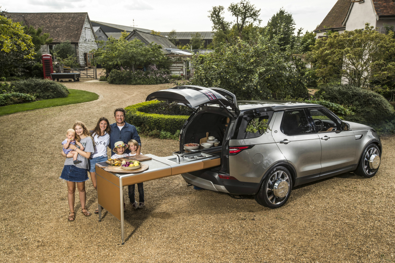Land Rover Build Jamie Oliver's Dream Kitchen-On-The-Go