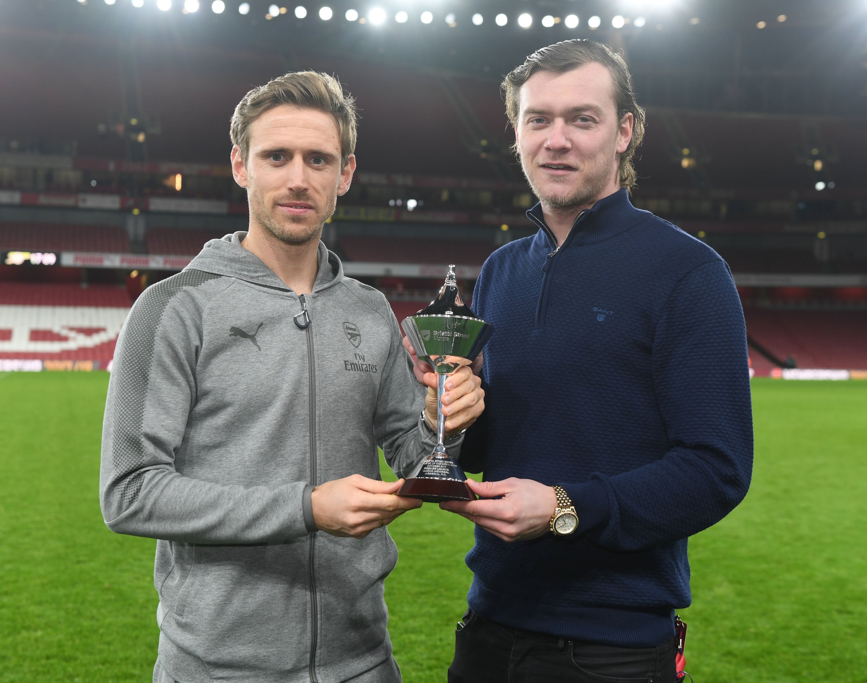 Lifelong Arsenal Fan surprises Nacho Monreal