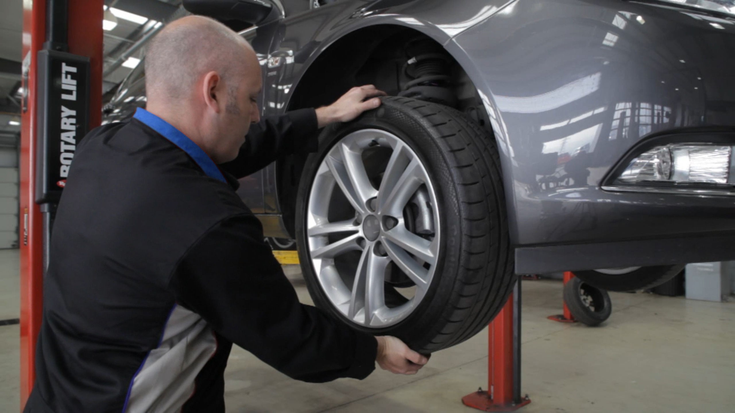 Top 5 MOT Failures (And How to Avoid Them)