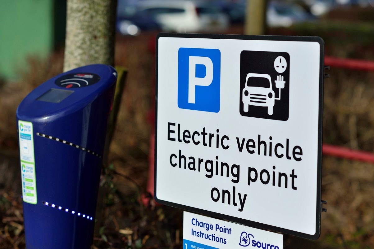 Top Free Apps for EV/Hybrid Charging Points