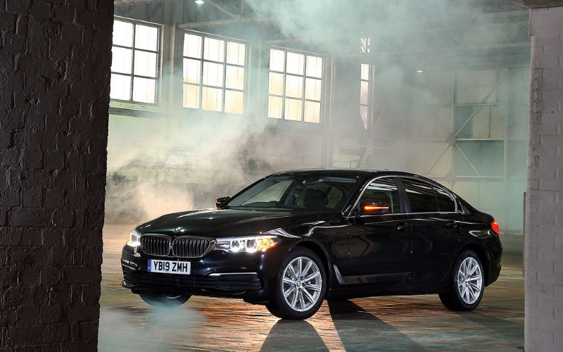 BMW 5 Series Crowned Best Luxury Car At What Car? Car Of The Year Awards