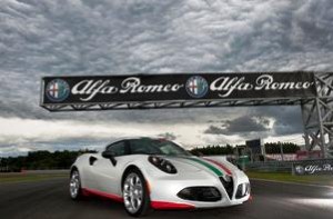 New Alfa Romeo 4C takes to the racetrack again