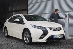 New Vauxhall Ampera gets electric